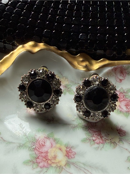The Unbranded Brand Jewelry - Vintage Black Rhinestone Cluster Clip-On Earrings Statement Glam
